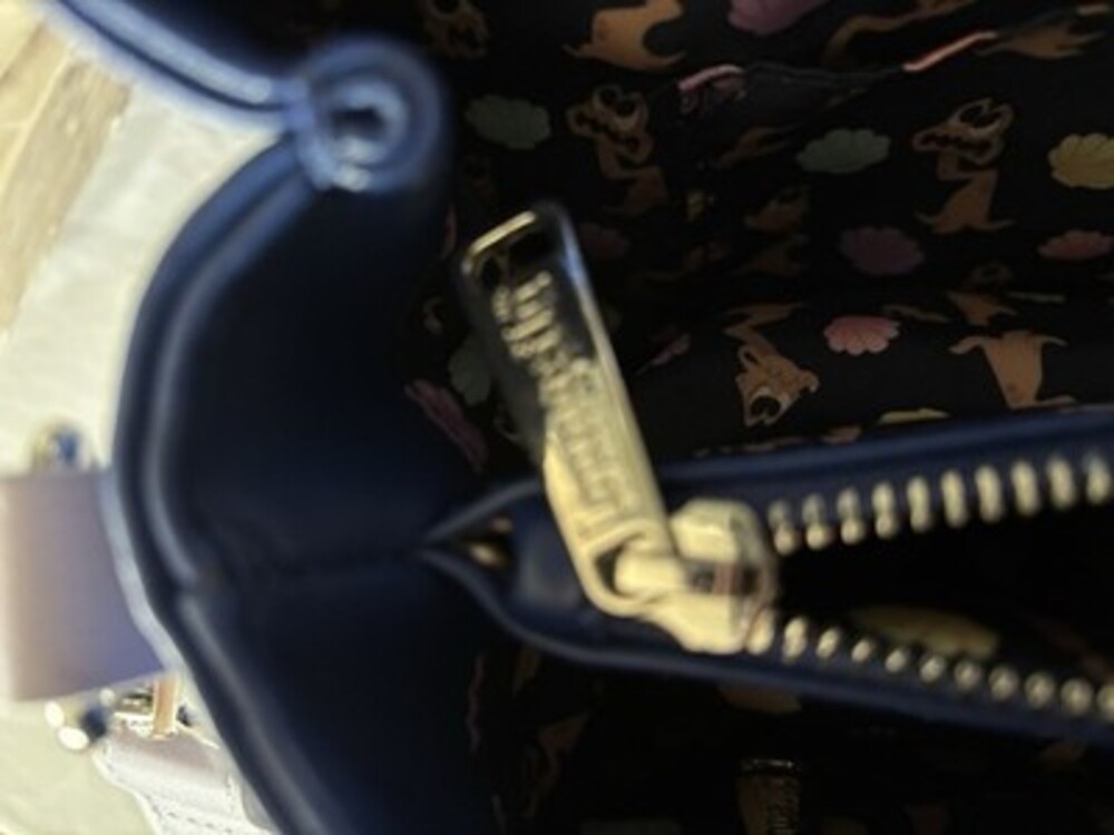 Disney Loungefly Ursula The little Mermaid Villains Crossbody Glow in the Dark - Picture 6 of 8